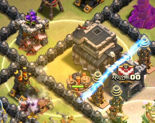 Clash of Clans TH9 GoHo Heal Spells